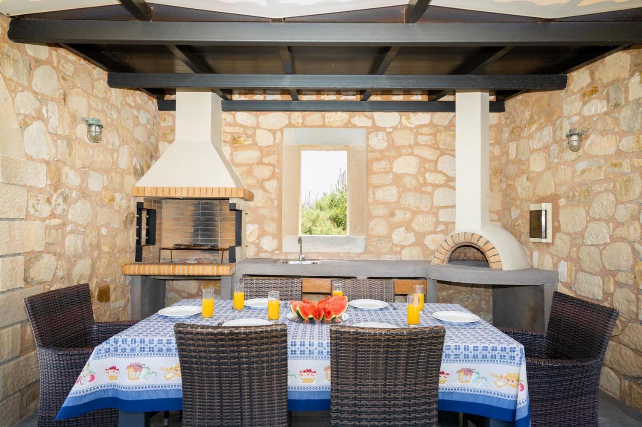 Beachfront Villa Turquoise With Private Pool, Bbq And Ping Pong Table Chania  Exteriér fotografie